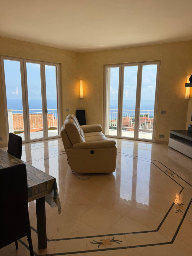 Appartamento in affitto a Varazze