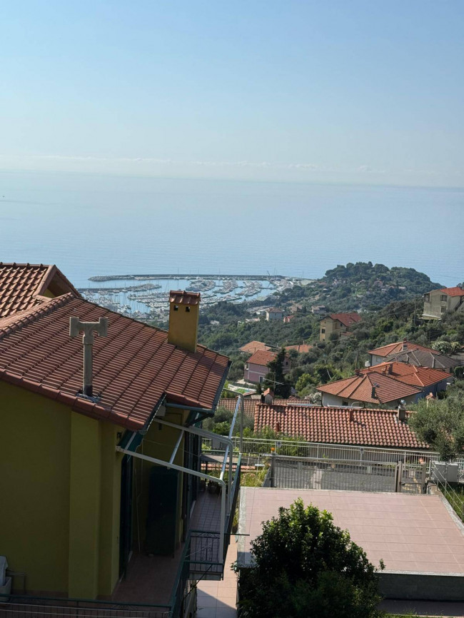 Appartamento in affitto a Varazze