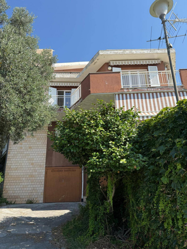 Appartamento in affitto a Varazze