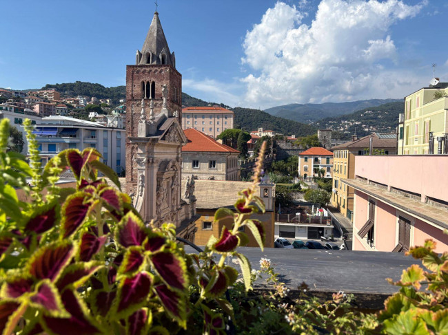Appartamento in affitto a Varazze