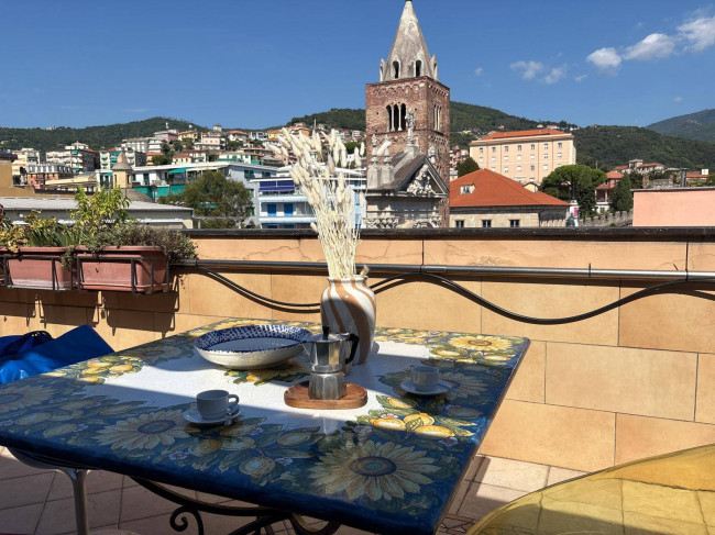 Appartamento in affitto a Varazze