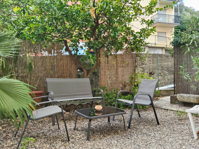 Appartamento in vendita a Varazze
