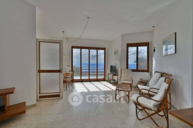 Appartamento in vendita a Varazze