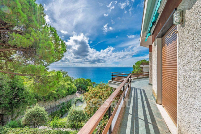 Appartamento in vendita a Varazze