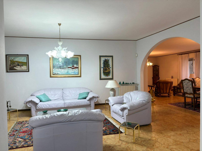 Villa in vendita a Dego