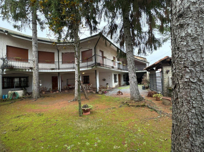 Villa in vendita a Dego