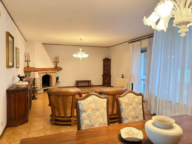 Villa in vendita a Dego