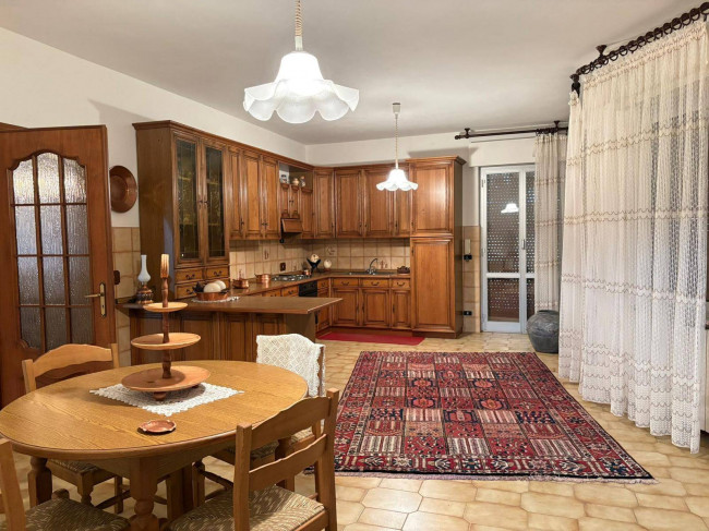 Villa in vendita a Dego