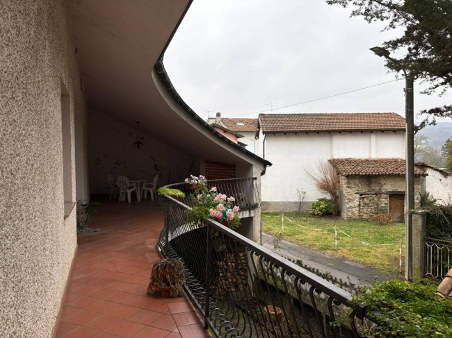 Villa in vendita a Dego