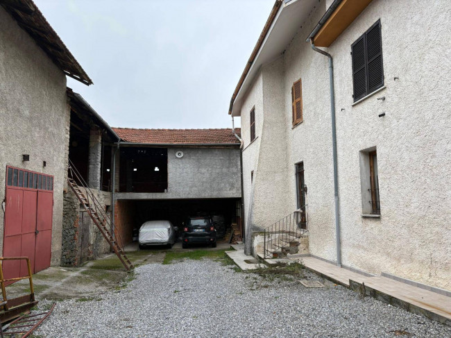 Villa in vendita a Dego