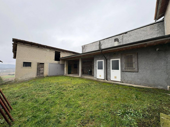 Villa in vendita a Dego