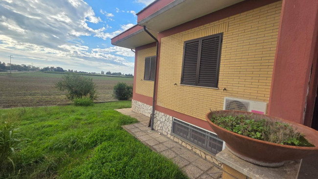Villa in vendita a Aprilia