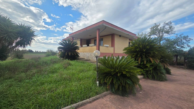 Villa in vendita a Aprilia