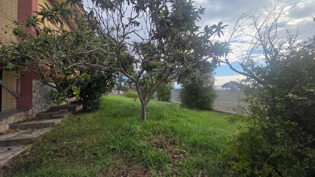 Villa in vendita a Aprilia
