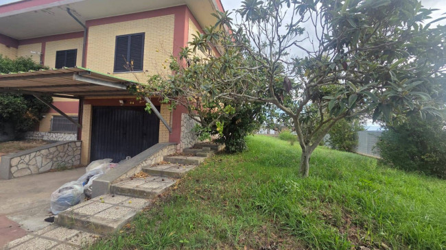 Villa in vendita a Aprilia