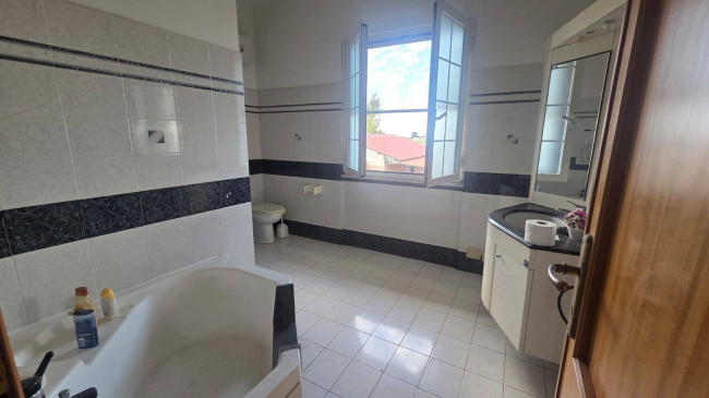 Villa in vendita a Aprilia