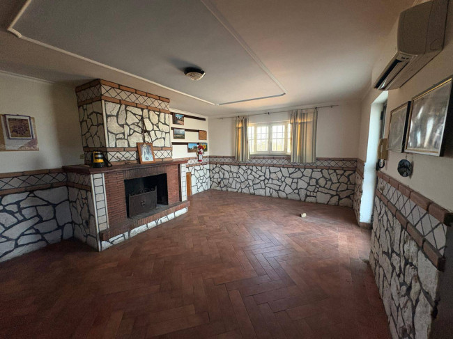 Villa in vendita a Aprilia