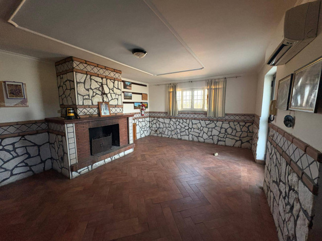 Villa in vendita a Aprilia