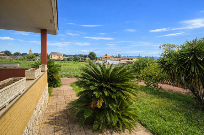 Villa in vendita a Aprilia