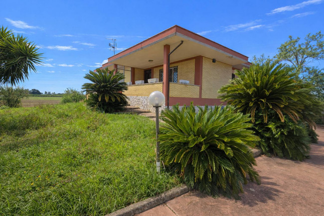 Villa in vendita a Aprilia