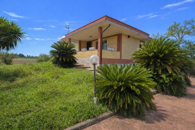 Villa in vendita a Aprilia