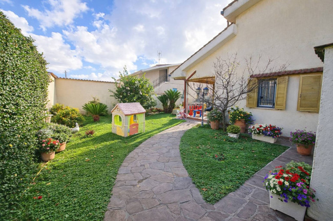 Villette a schiera in vendita a Ardea