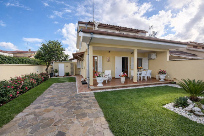 Villette a schiera in vendita a Ardea