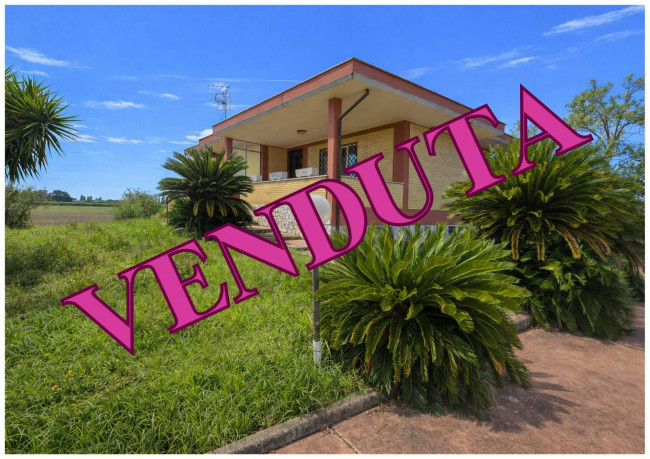 Villa in vendita a Aprilia