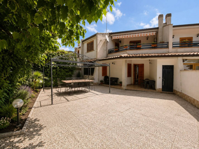 Villette a schiera in vendita a Anzio