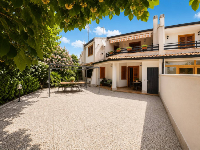 Villette a schiera in vendita a Anzio