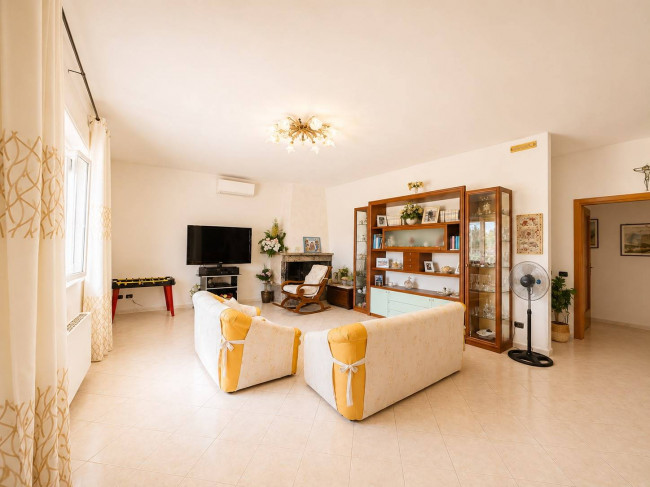 Villa in vendita a Latina