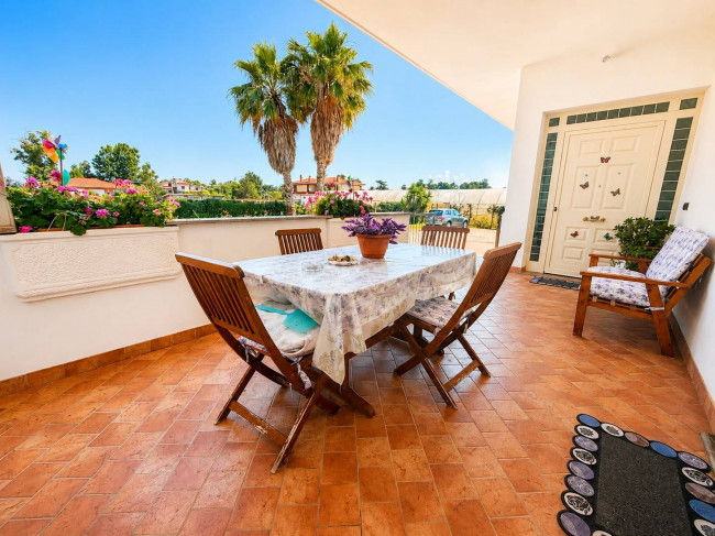 Villa in vendita a Latina