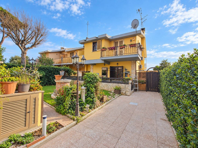 Villette a schiera in vendita a Anzio