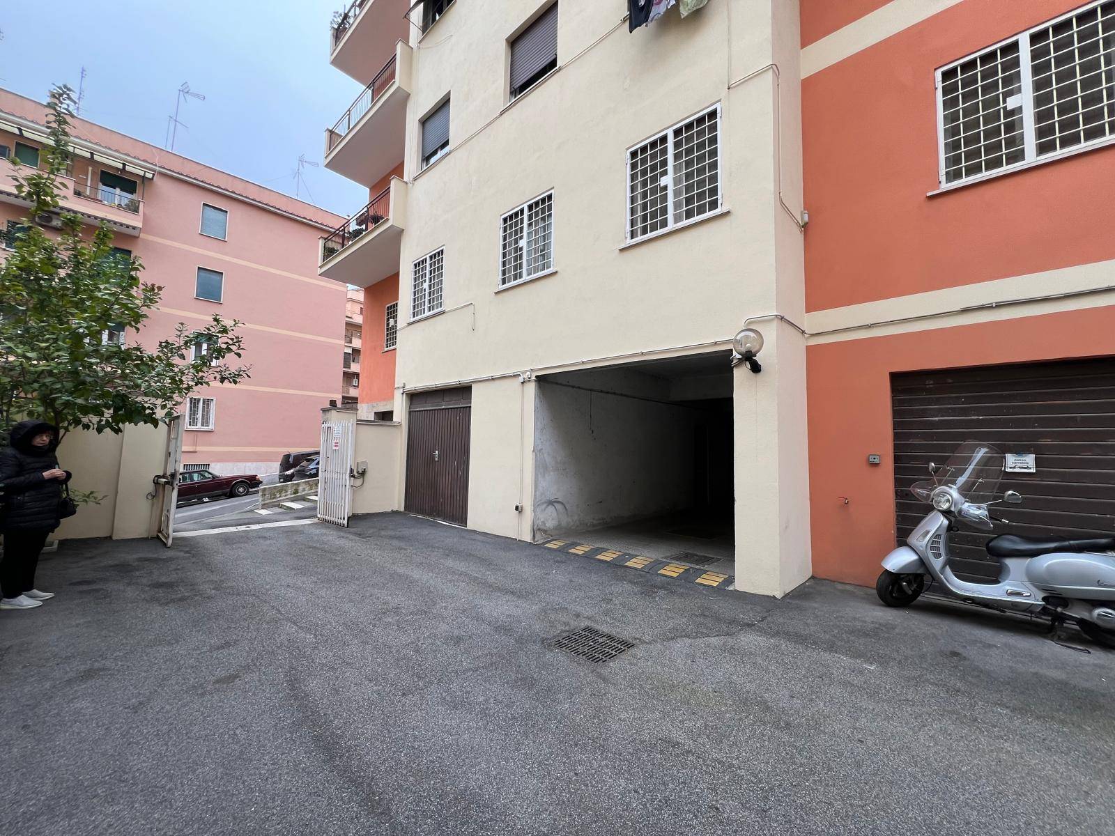 Magazzino in vendita a Roma