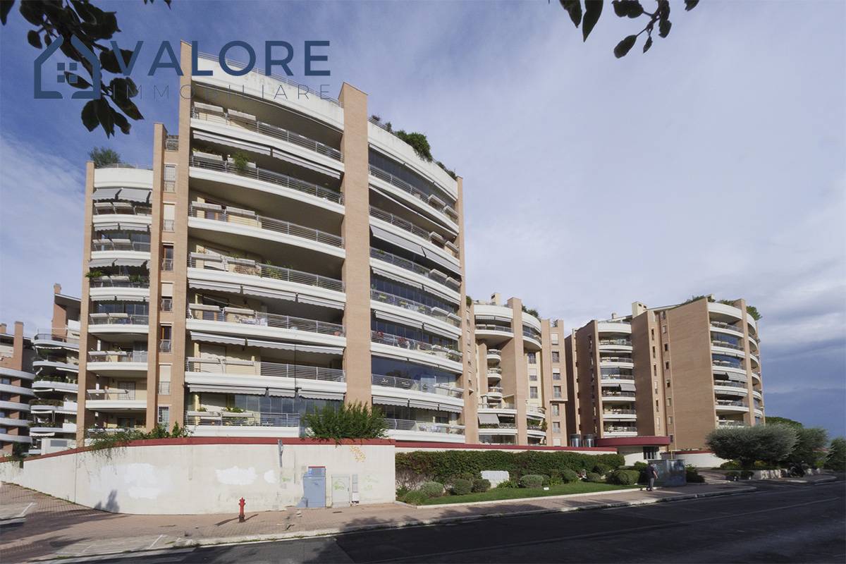 Box o garage in affitto a Roma