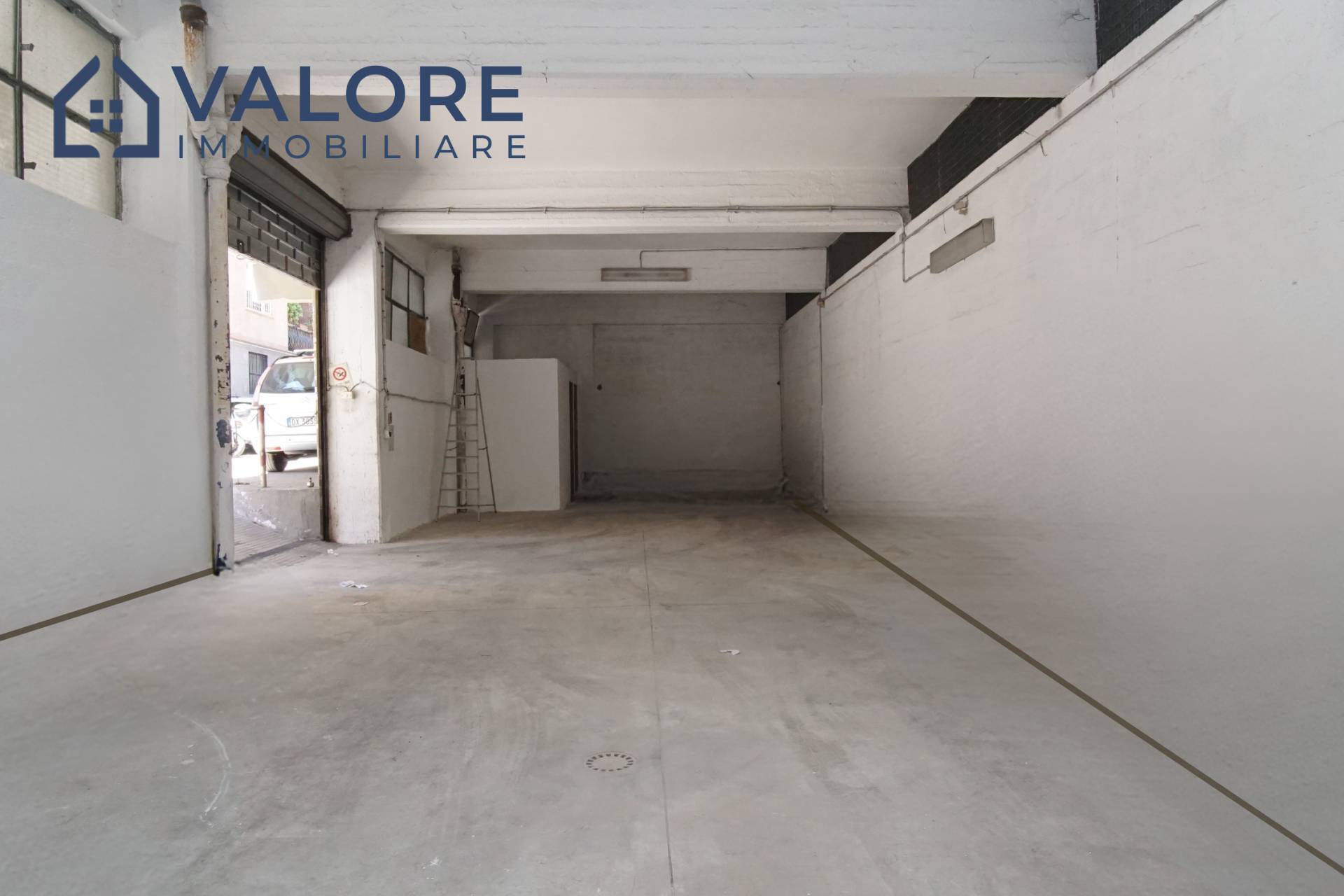 Box o garage in vendita a Roma