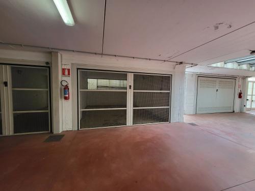 Box o garage in vendita a Roma