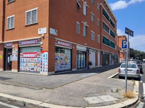 Locale commerciale in affitto a Roma