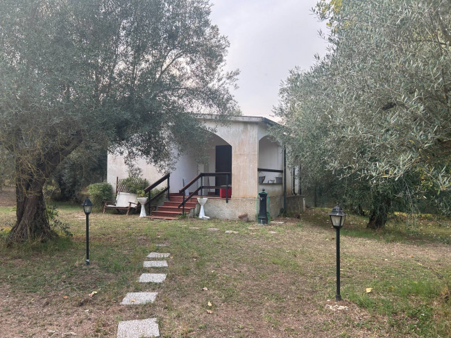 Villa in vendita a Viterbo