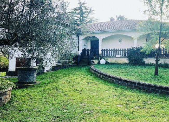 Villa in vendita a Viterbo