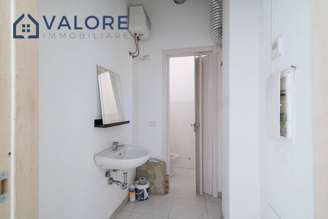 Locale commerciale in affitto a Roma