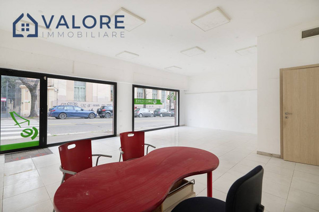 Locale commerciale in affitto a Roma