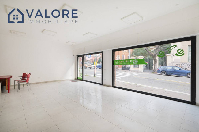 Locale commerciale in affitto a Roma