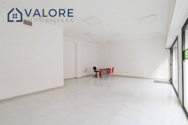 Locale commerciale in affitto a Roma