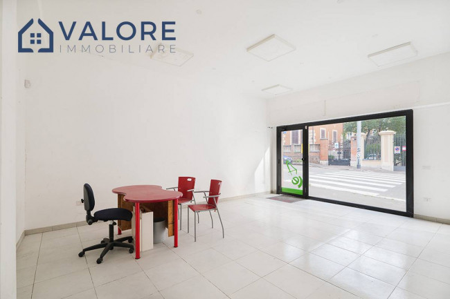 Locale commerciale in affitto a Roma