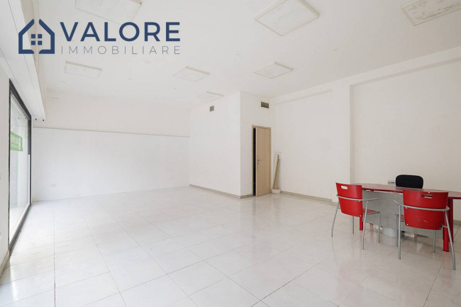Locale commerciale in affitto a Roma