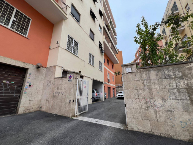 Magazzino in vendita a Roma