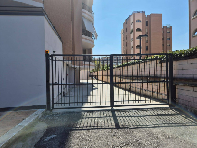 Box o garage in affitto a Roma