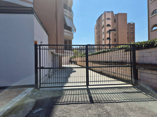Box o garage in affitto a Roma