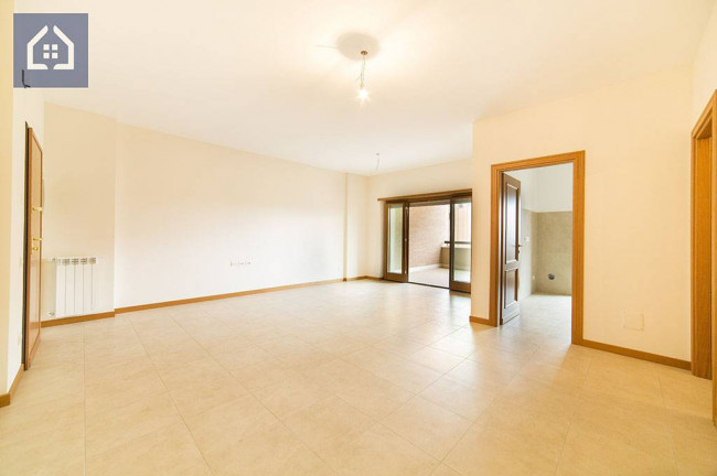 Quadrilocale in affitto a Roma